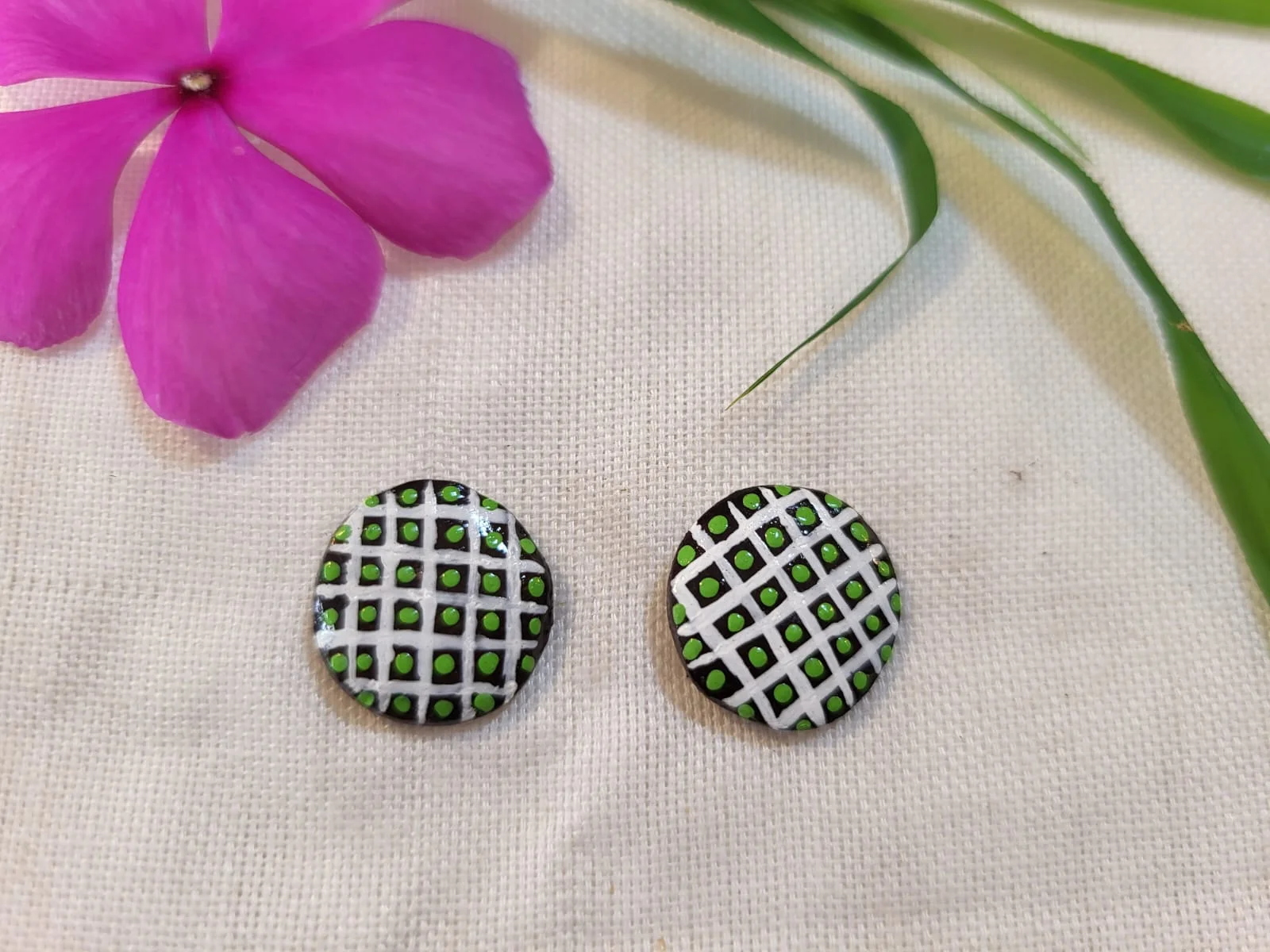 Green Grid Lattice Stud Earrings – 1 of 1