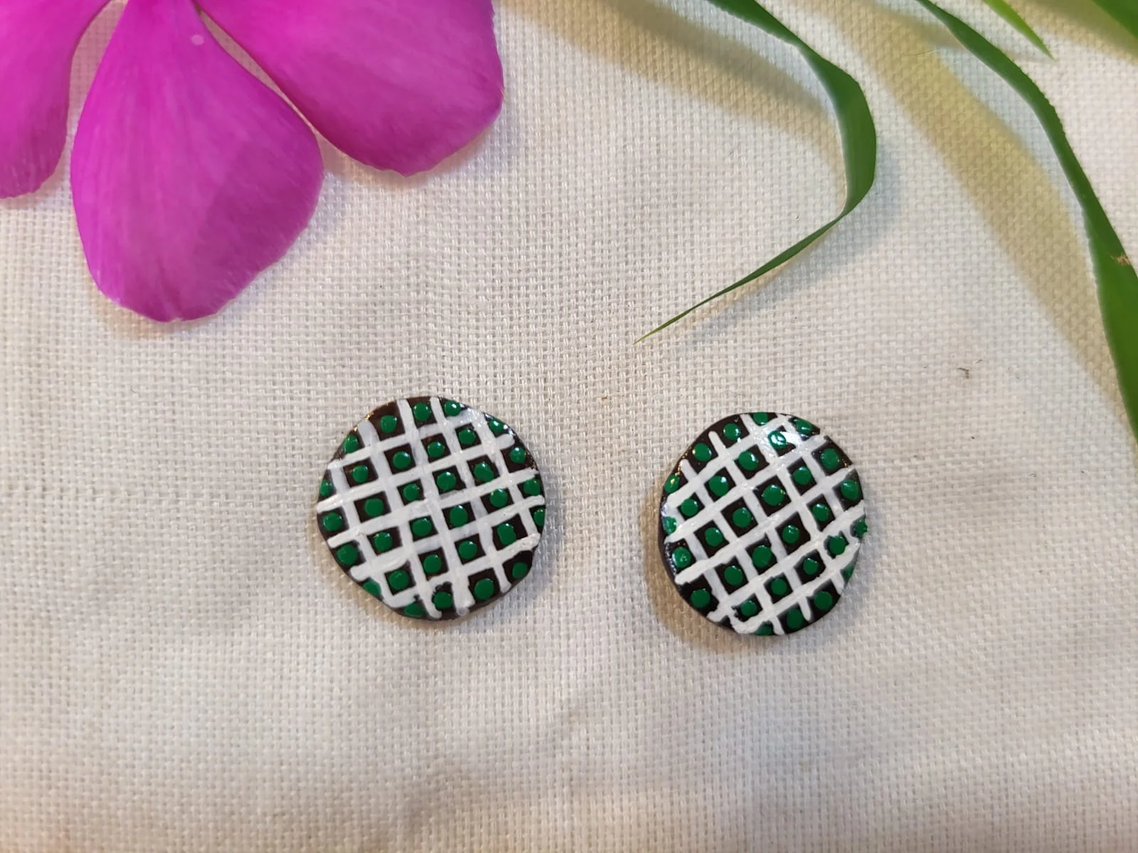 Forest Grid Lattice Stud Earrings – 1 of 1